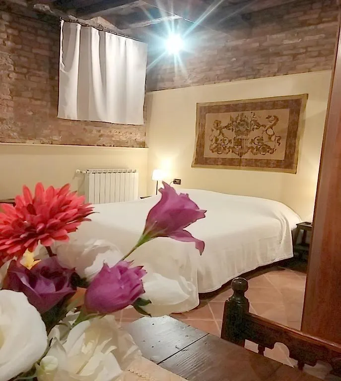 Apartment Charming Open-Space Do Torri Venice