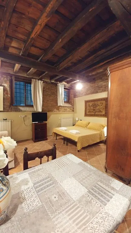 Charming Open-Space Do Torri Venice Italy